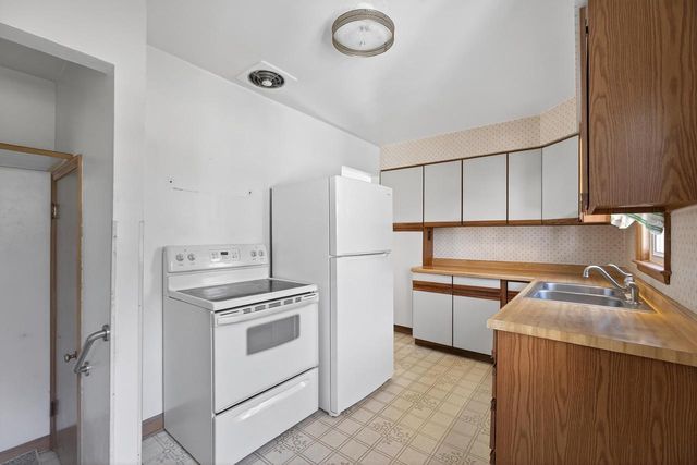 1751 SMITH STREET, Wisconsin Rapids, WI 54494