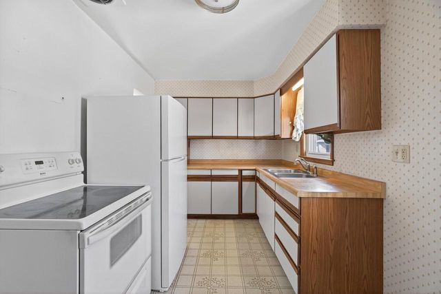 1751 SMITH STREET, Wisconsin Rapids, WI 54494