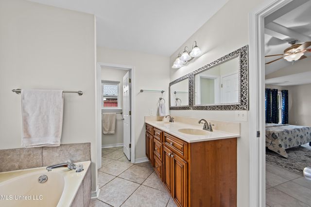 5813 Moreton Place, Ocean Springs, MS 39564