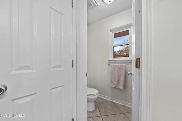 5813 Moreton Place, Ocean Springs, MS 39564