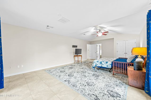 5813 Moreton Place, Ocean Springs, MS 39564