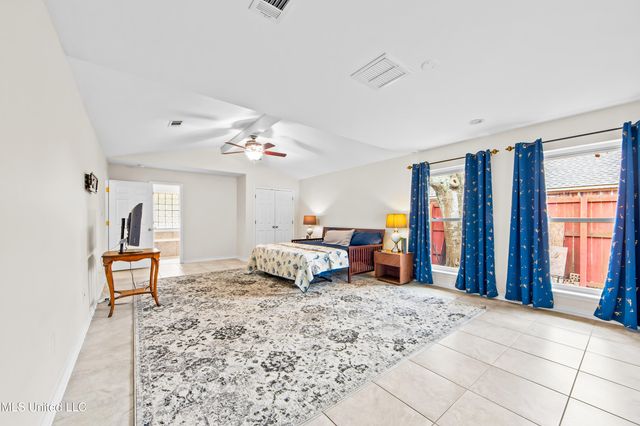 5813 Moreton Place, Ocean Springs, MS 39564