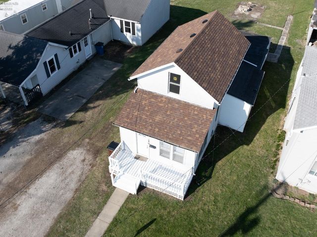 S 746 Front Street, Fremont, OH 43420