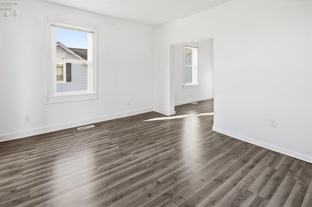 S 746 Front Street, Fremont, OH 43420