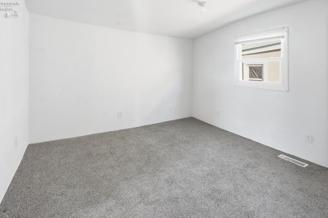 S 746 Front Street, Fremont, OH 43420