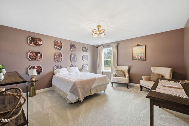 192 Castle Pond Way, Fuquay Varina, NC 27526