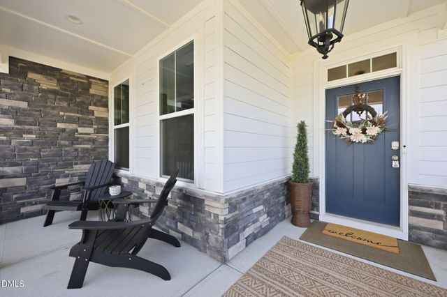 192 Castle Pond Way, Fuquay Varina, NC 27526