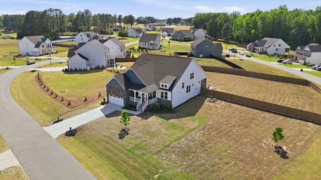 192 Castle Pond Way, Fuquay Varina, NC 27526