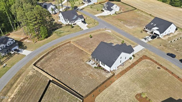 192 Castle Pond Way, Fuquay Varina, NC 27526