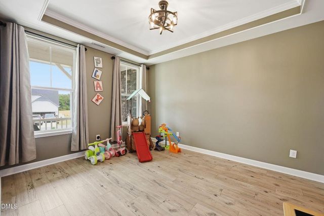 192 Castle Pond Way, Fuquay Varina, NC 27526