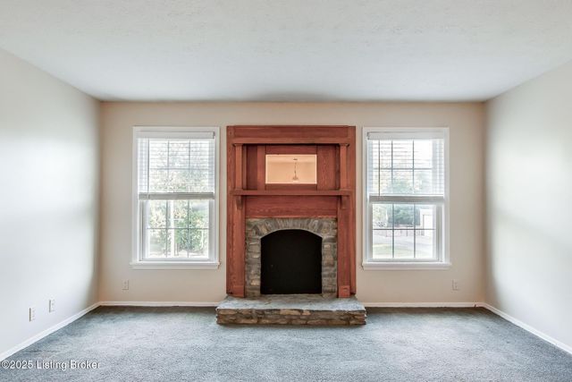 8133 Lake Ave B9, Louisville, KY 40222