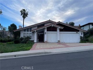 2733 N. Vista Knoll Road, Orange, CA 92867