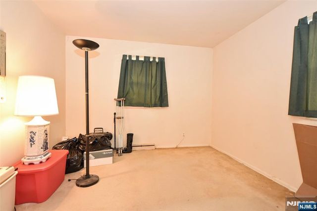 61 Mackay Avenue, Waldwick, NJ 07463