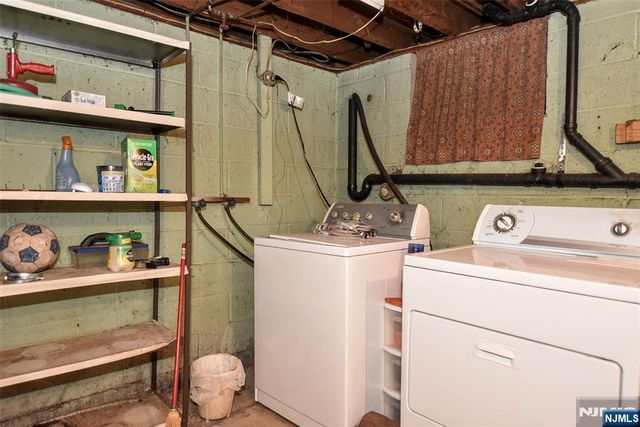 61 Mackay Avenue, Waldwick, NJ 07463