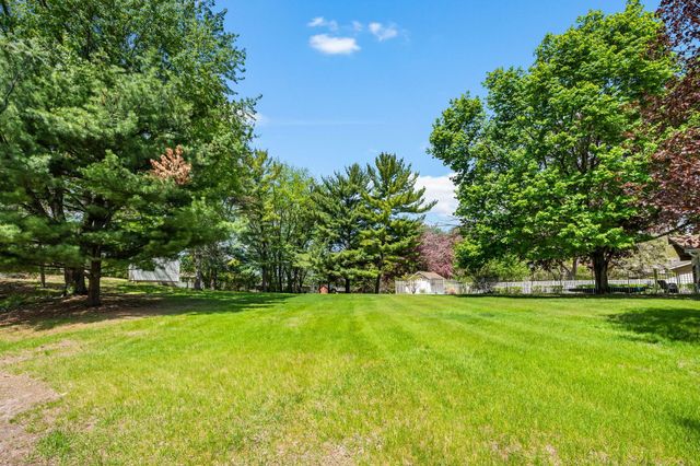 1125 Oakview Lane N, Plymouth, MN 55441