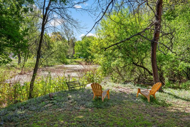 1125 Oakview Lane N, Plymouth, MN 55441