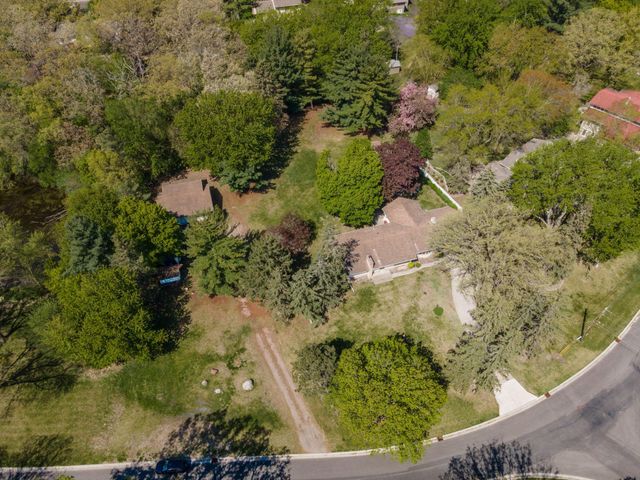 1125 Oakview Lane N, Plymouth, MN 55441
