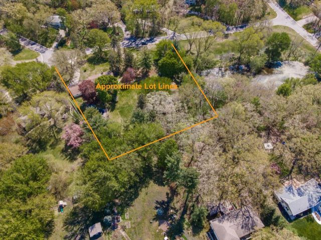 1125 Oakview Lane N, Plymouth, MN 55441