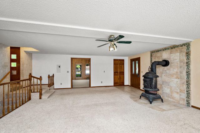 1125 Oakview Lane N, Plymouth, MN 55441
