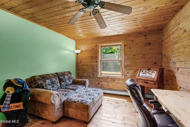 1091 Goldfoot Road, Glenville, NY 12302