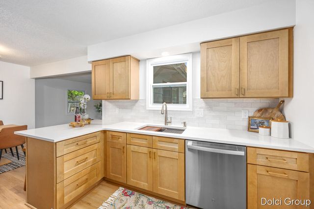 4161 Kings Row Court NW, Grand Rapids, MI 49534