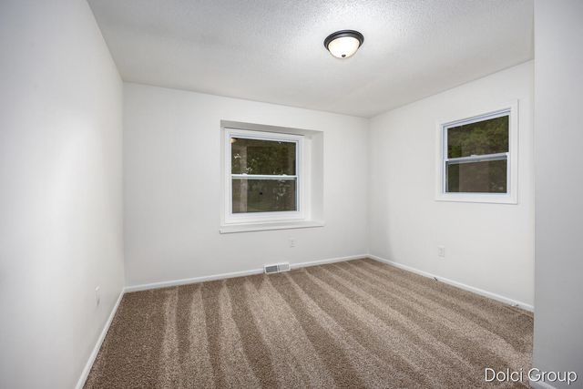 4161 Kings Row Court NW, Grand Rapids, MI 49534