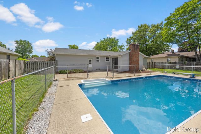 4161 Kings Row Court NW, Grand Rapids, MI 49534
