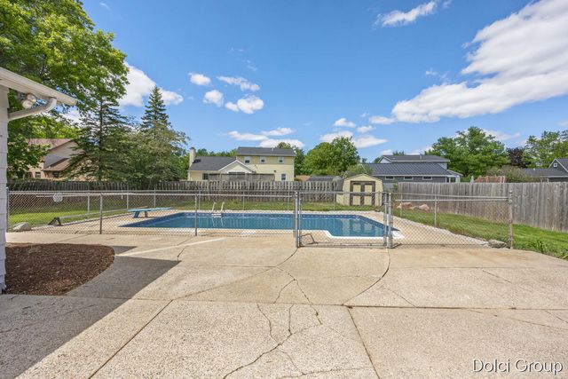 4161 Kings Row Court NW, Grand Rapids, MI 49534