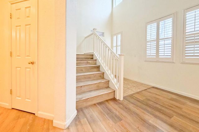 247 Dragonfly Cir, Sacramento, CA 95834