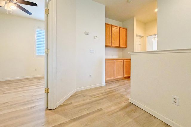 247 Dragonfly Cir, Sacramento, CA 95834