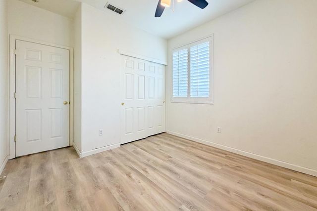 247 Dragonfly Cir, Sacramento, CA 95834