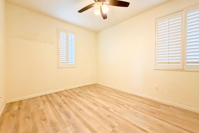 247 Dragonfly Cir, Sacramento, CA 95834