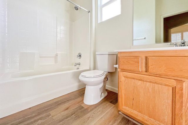 247 Dragonfly Cir, Sacramento, CA 95834