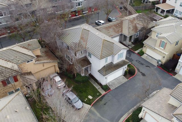 247 Dragonfly Cir, Sacramento, CA 95834