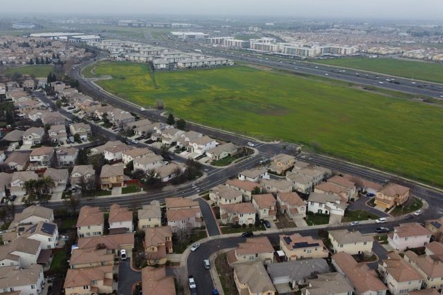 247 Dragonfly Cir, Sacramento, CA 95834