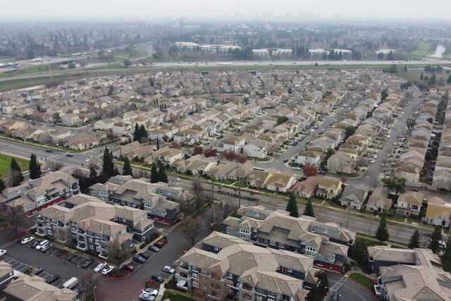 247 Dragonfly Cir, Sacramento, CA 95834