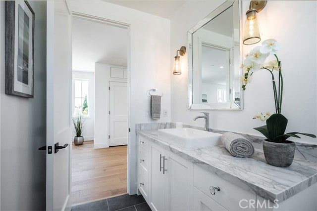 724 13th Street, Manhattan Beach, CA 90266