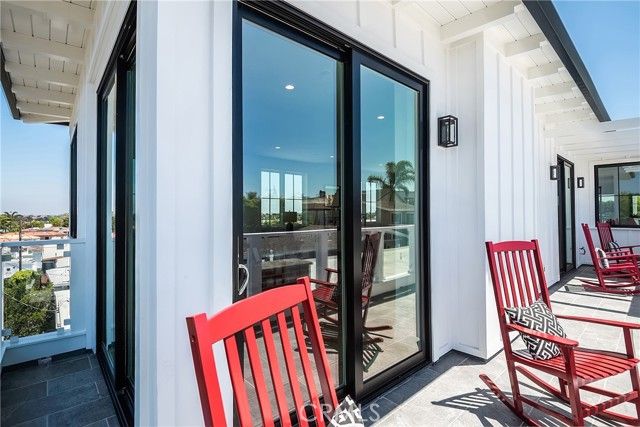 724 13th Street, Manhattan Beach, CA 90266