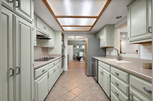 1113 Rusdell Drive, Irving, TX 75060