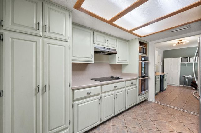 1113 Rusdell Drive, Irving, TX 75060