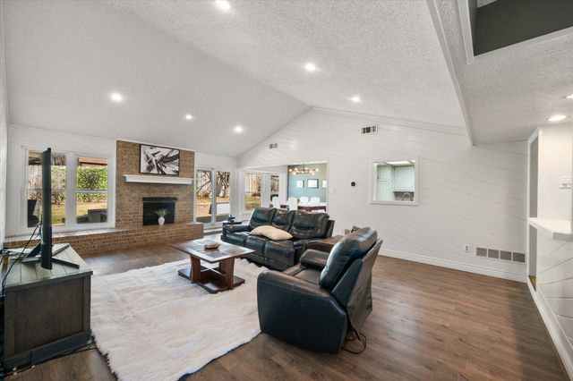 1113 Rusdell Drive, Irving, TX 75060