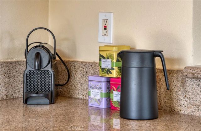 311 W Walnut Avenue, Monrovia, CA 91016