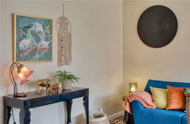 311 W Walnut Avenue, Monrovia, CA 91016