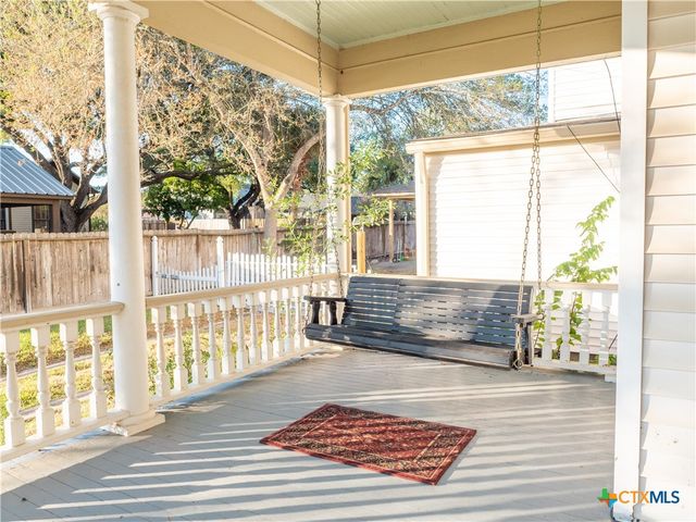 408 E Reuss Boulevard, Cuero, TX 77954