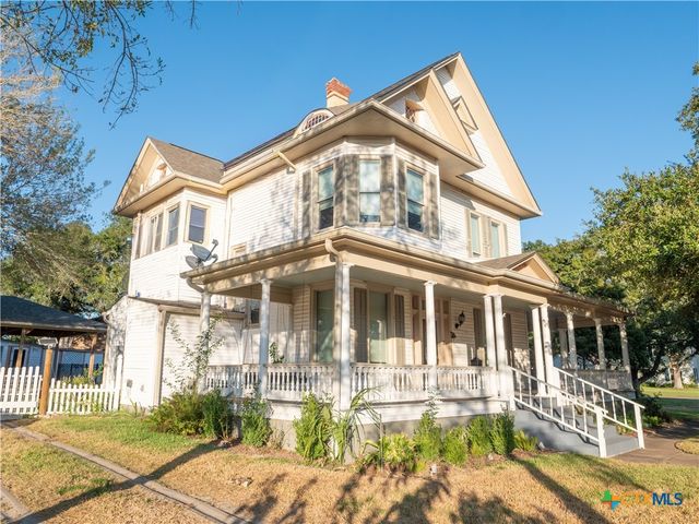 408 E Reuss Boulevard, Cuero, TX 77954