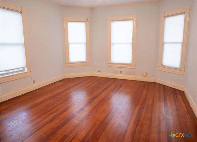 408 E Reuss Boulevard, Cuero, TX 77954