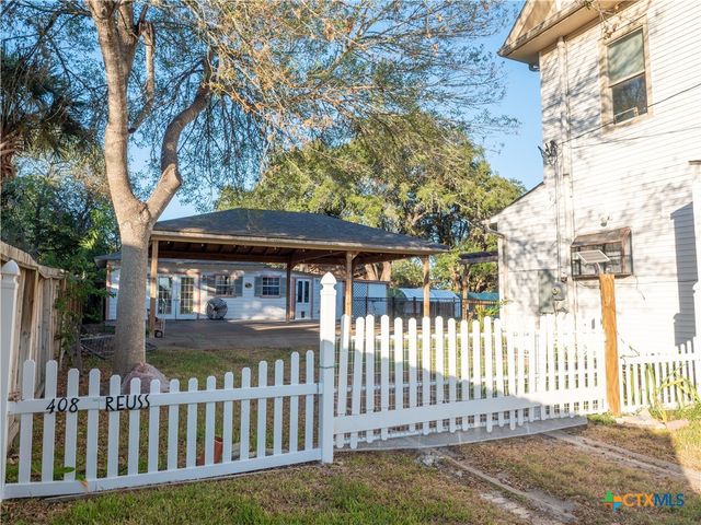 408 E Reuss Boulevard, Cuero, TX 77954