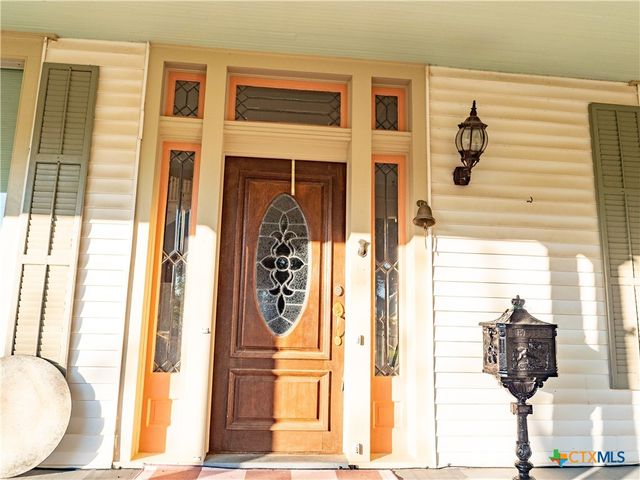 408 E Reuss Boulevard, Cuero, TX 77954