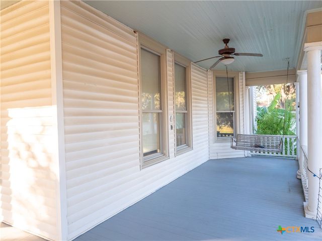 408 E Reuss Boulevard, Cuero, TX 77954