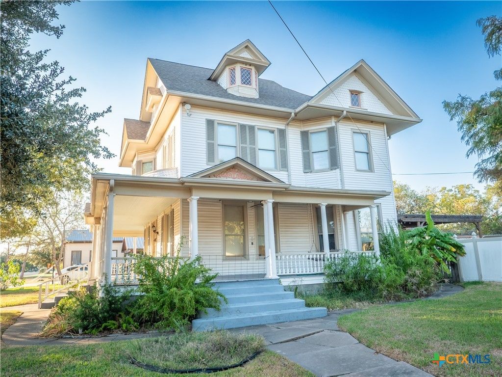 408 E Reuss Boulevard, Cuero, TX 77954